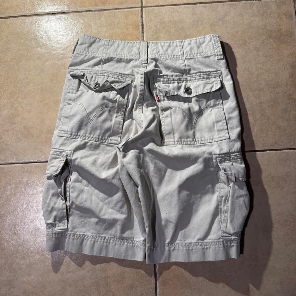 Vintage y2k levis baggy cargo shorts Size 29 in womens
